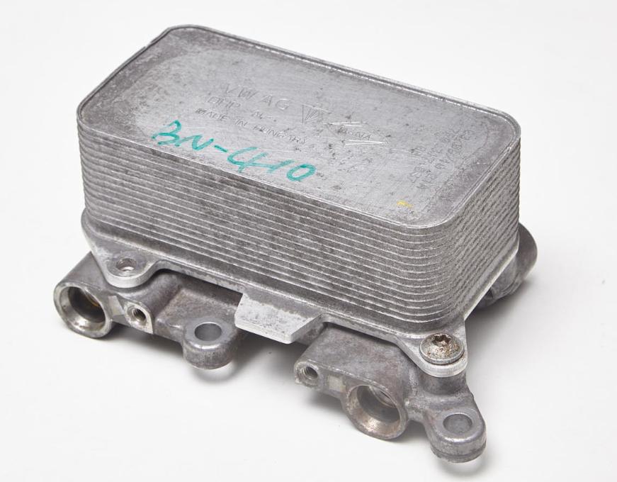 7P0317037 oil cooler for vw