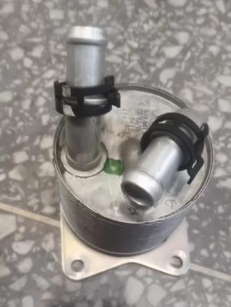 09S409061B oil cooler for vw