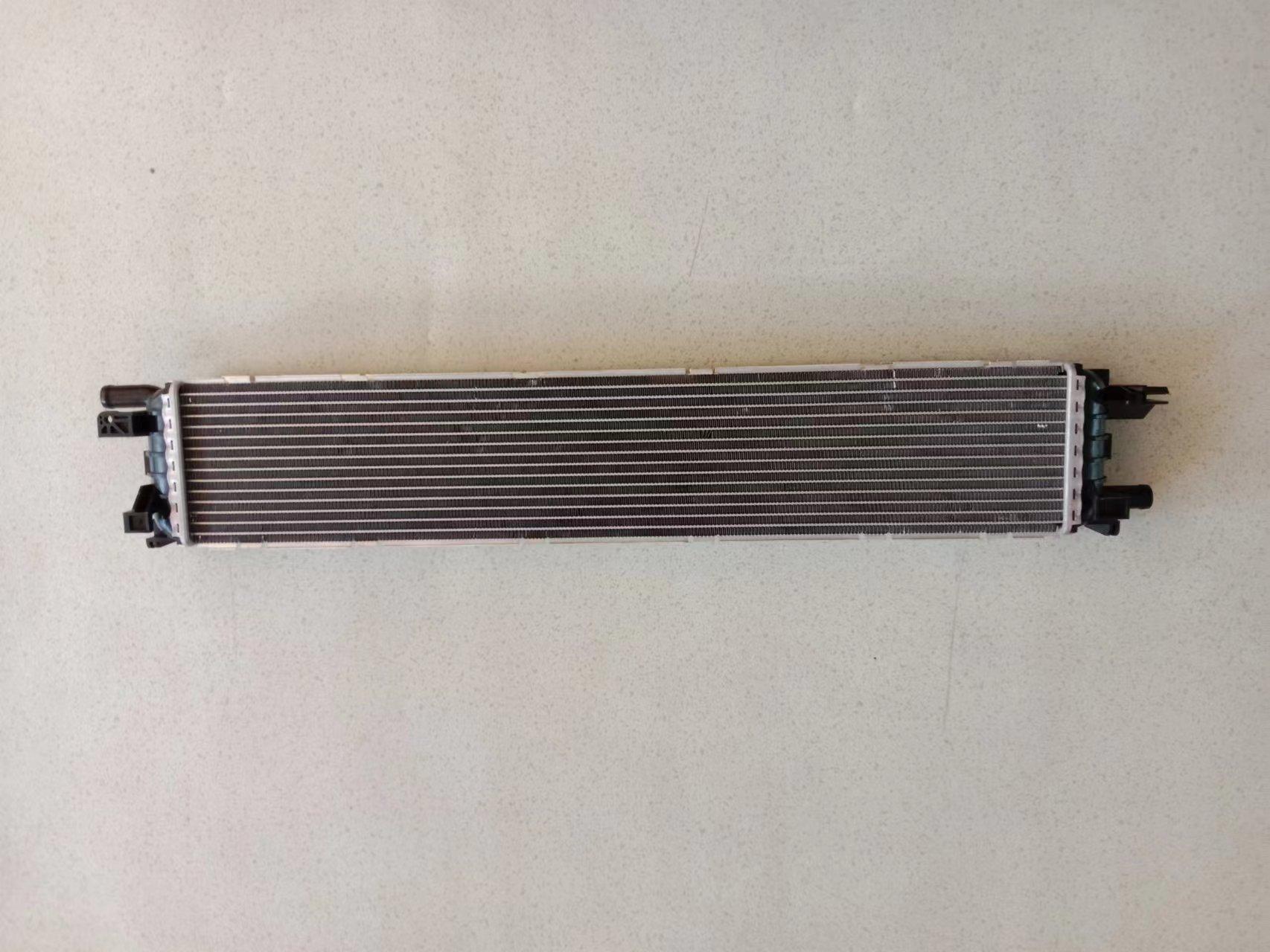 8U0145803B car Intercooler，charge air cooler for Audi Audi Q31.4T