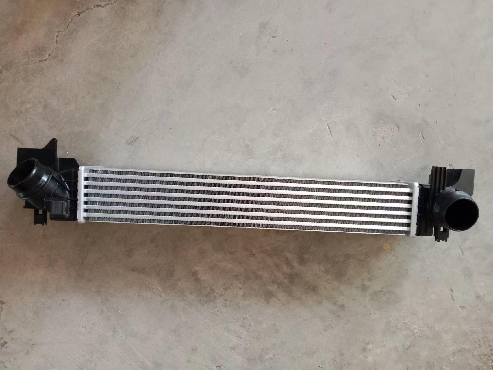 17517617597 car Intercooler，charge air cooler for BMW 16款X1