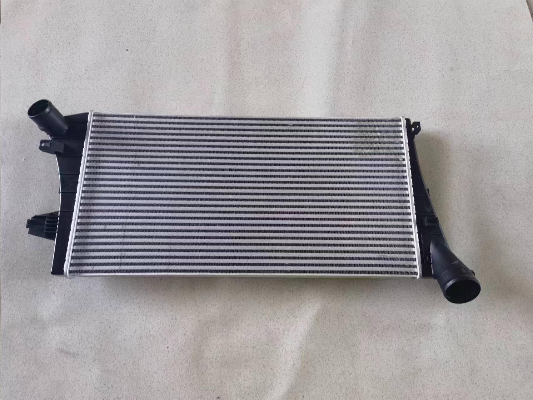 C00002423 car Intercooler，charge air cooler for SAIC  V80