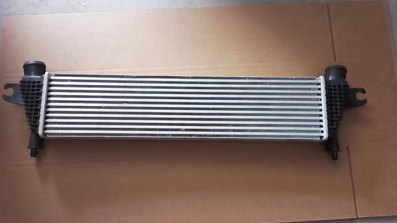 56121 car Intercooler，charge air cooler for Ford 56121